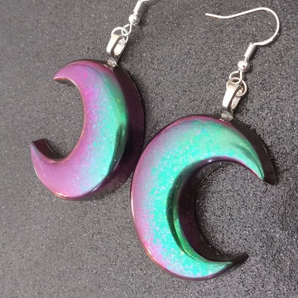 Purple green color shift kawaii crescent moon dangle earrings ss silver hooks - Picture 2 of 7